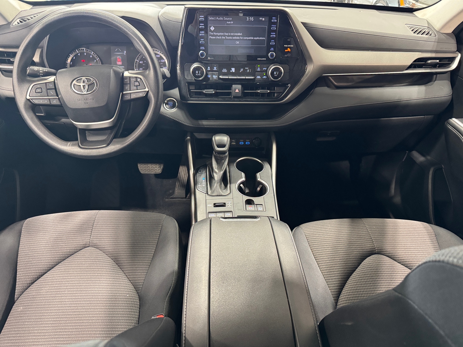 Thumbnail: 2022 Toyota Highlander - 3