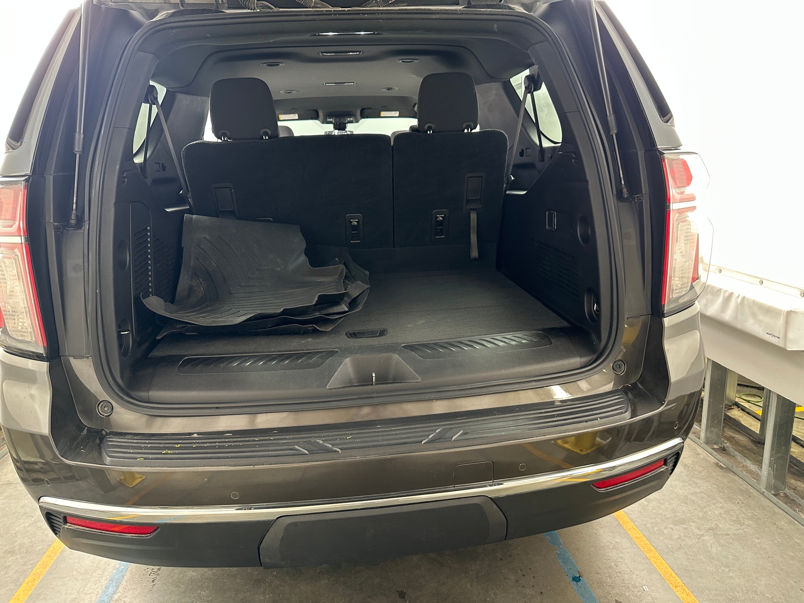 Thumbnail: 2021 Chevrolet Suburban - 7