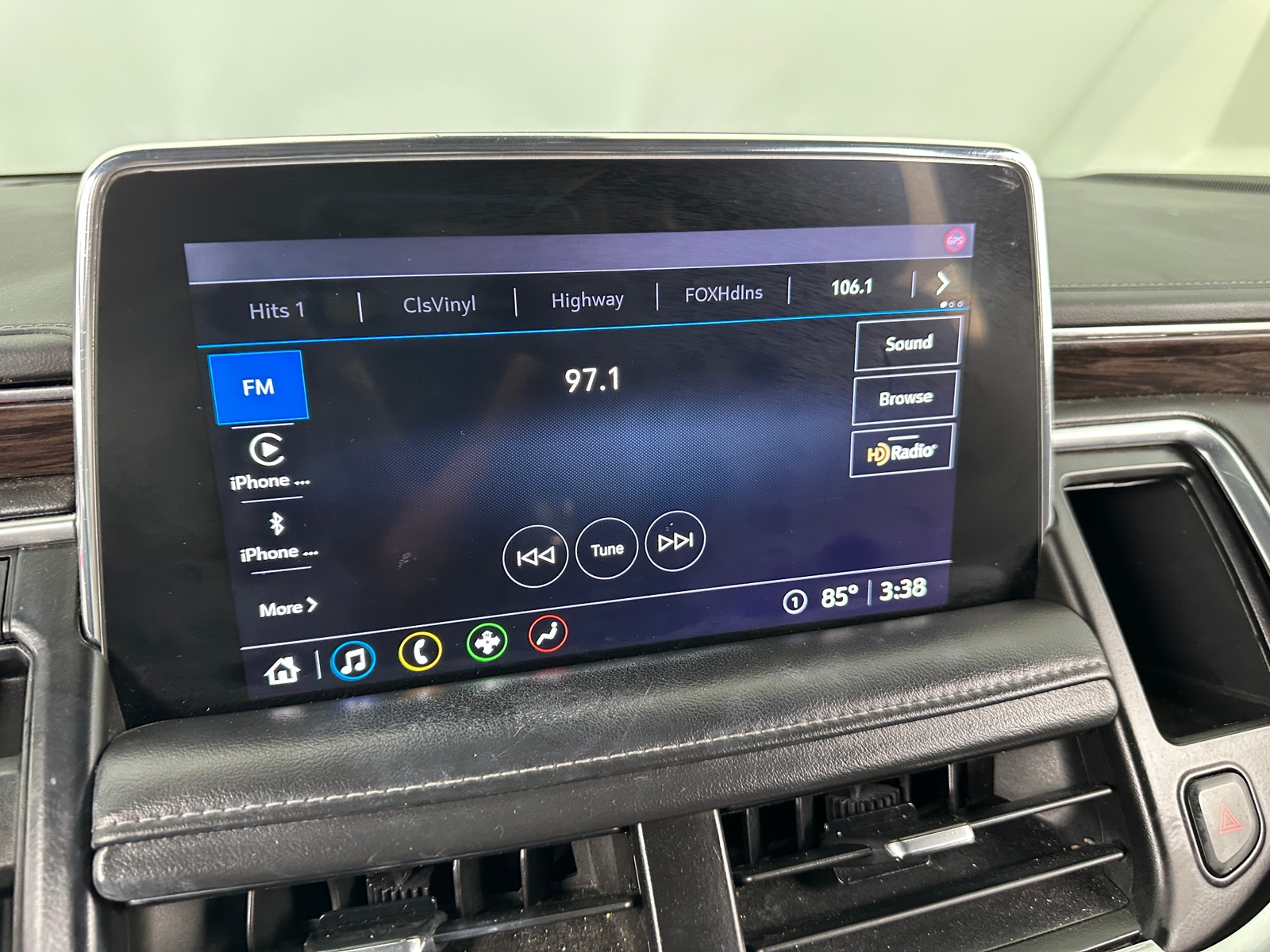 Thumbnail: 2021 Chevrolet Suburban - 4