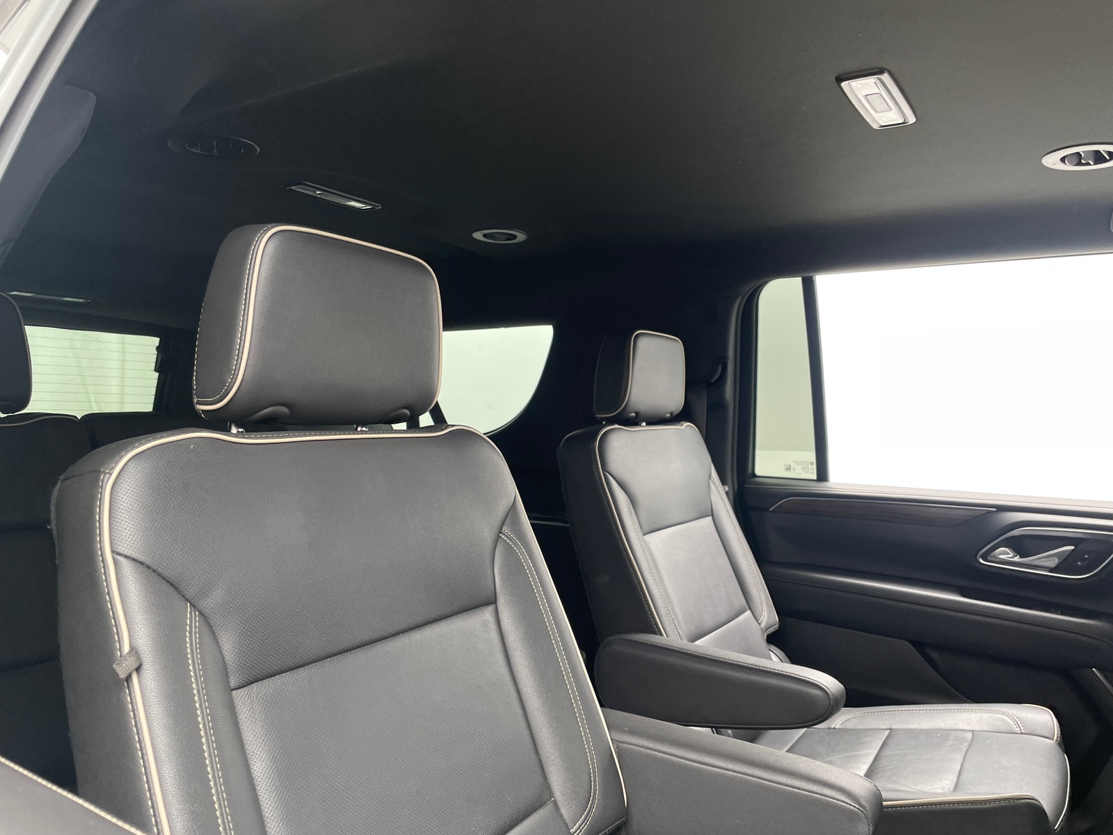 Thumbnail: 2023 Chevrolet Suburban - 5