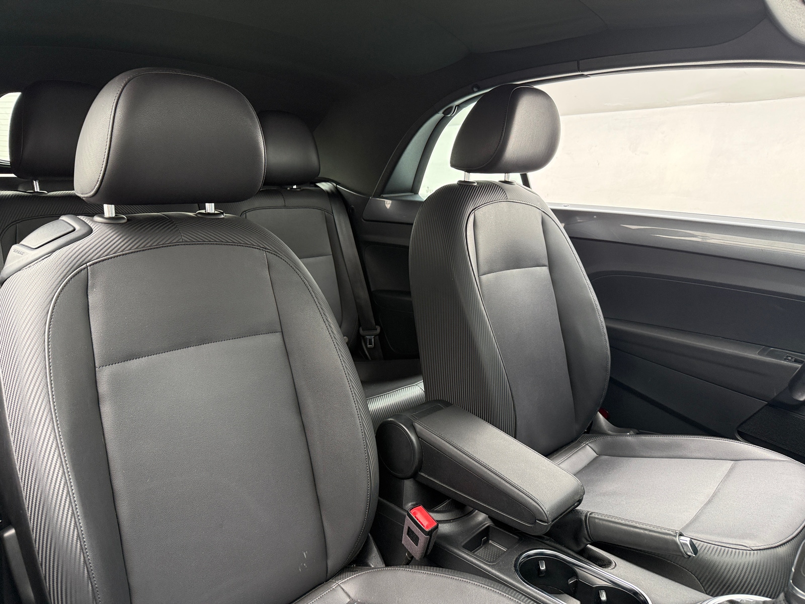 Thumbnail: 2018 Volkswagen Beetle - 2