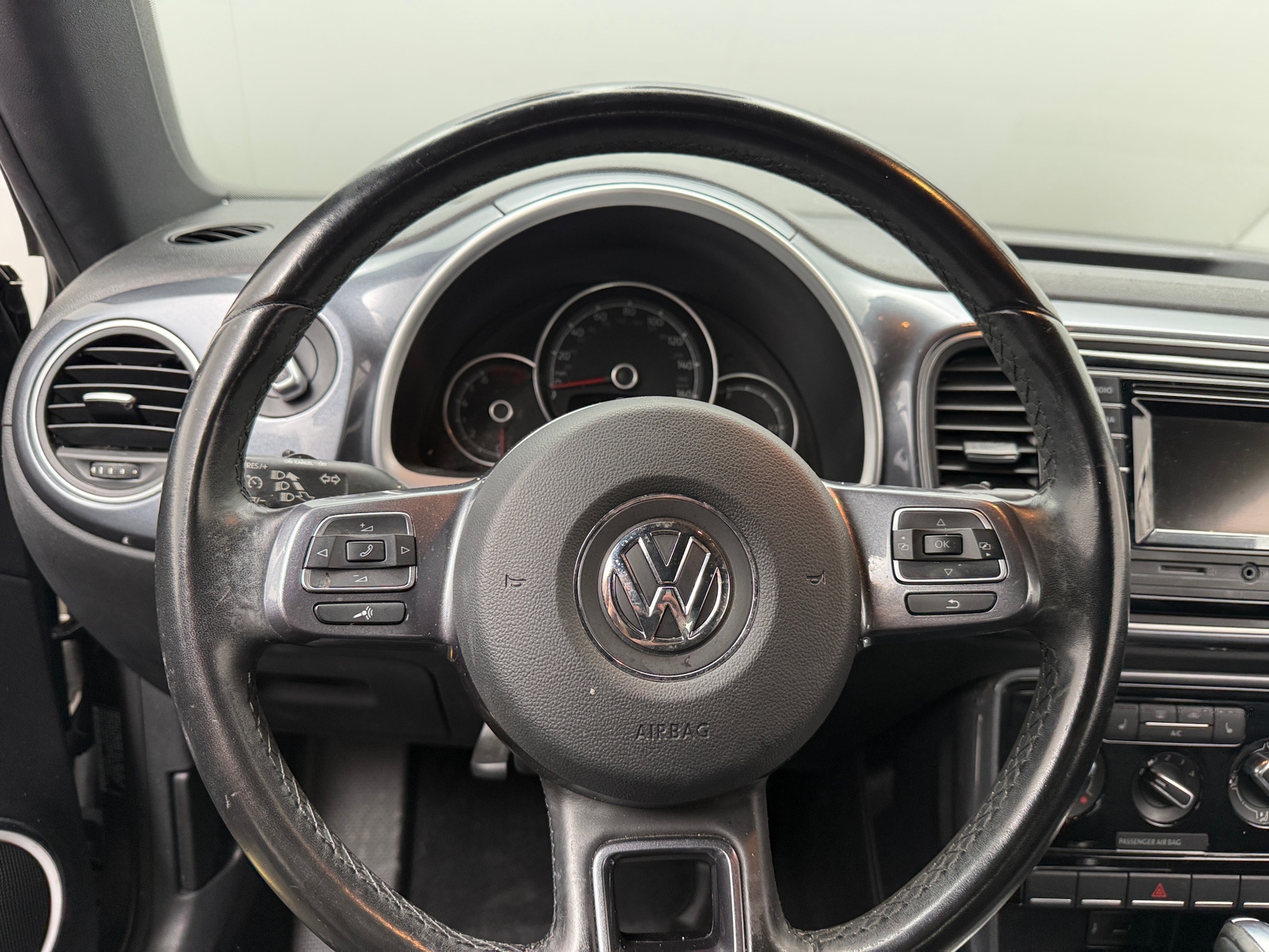 Thumbnail: 2018 Volkswagen Beetle - 4