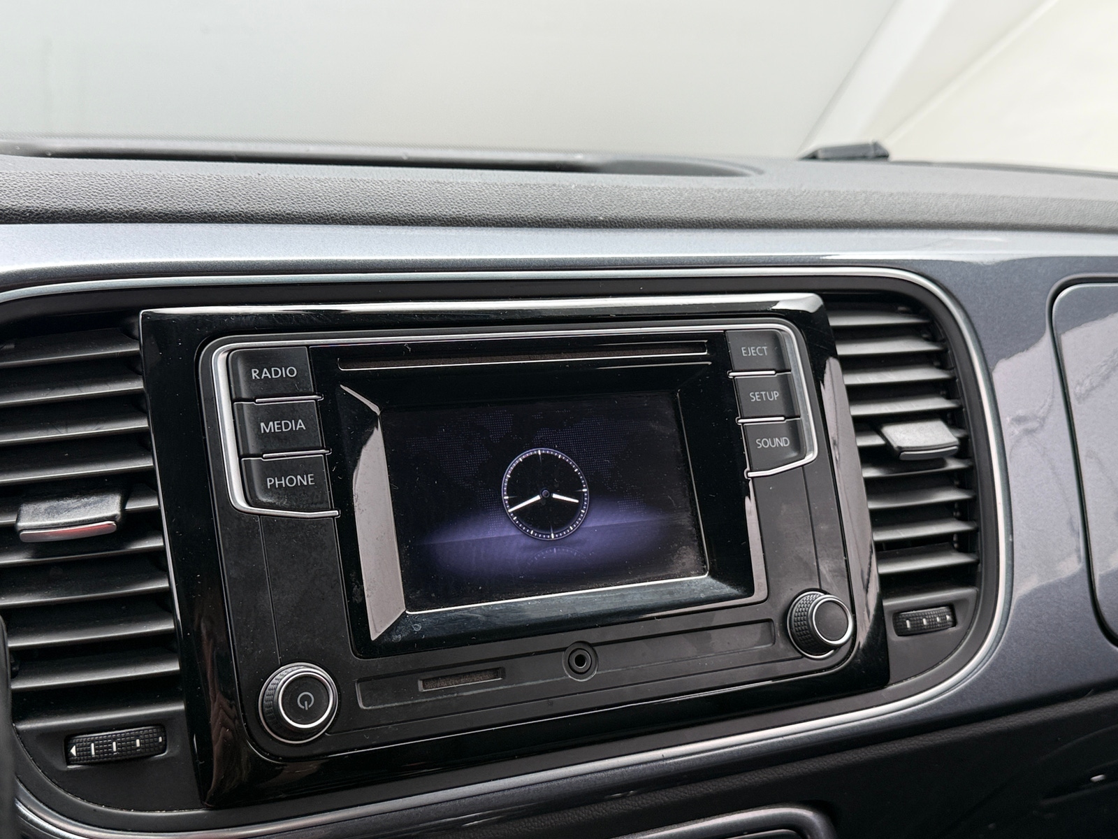 Thumbnail: 2018 Volkswagen Beetle - 3