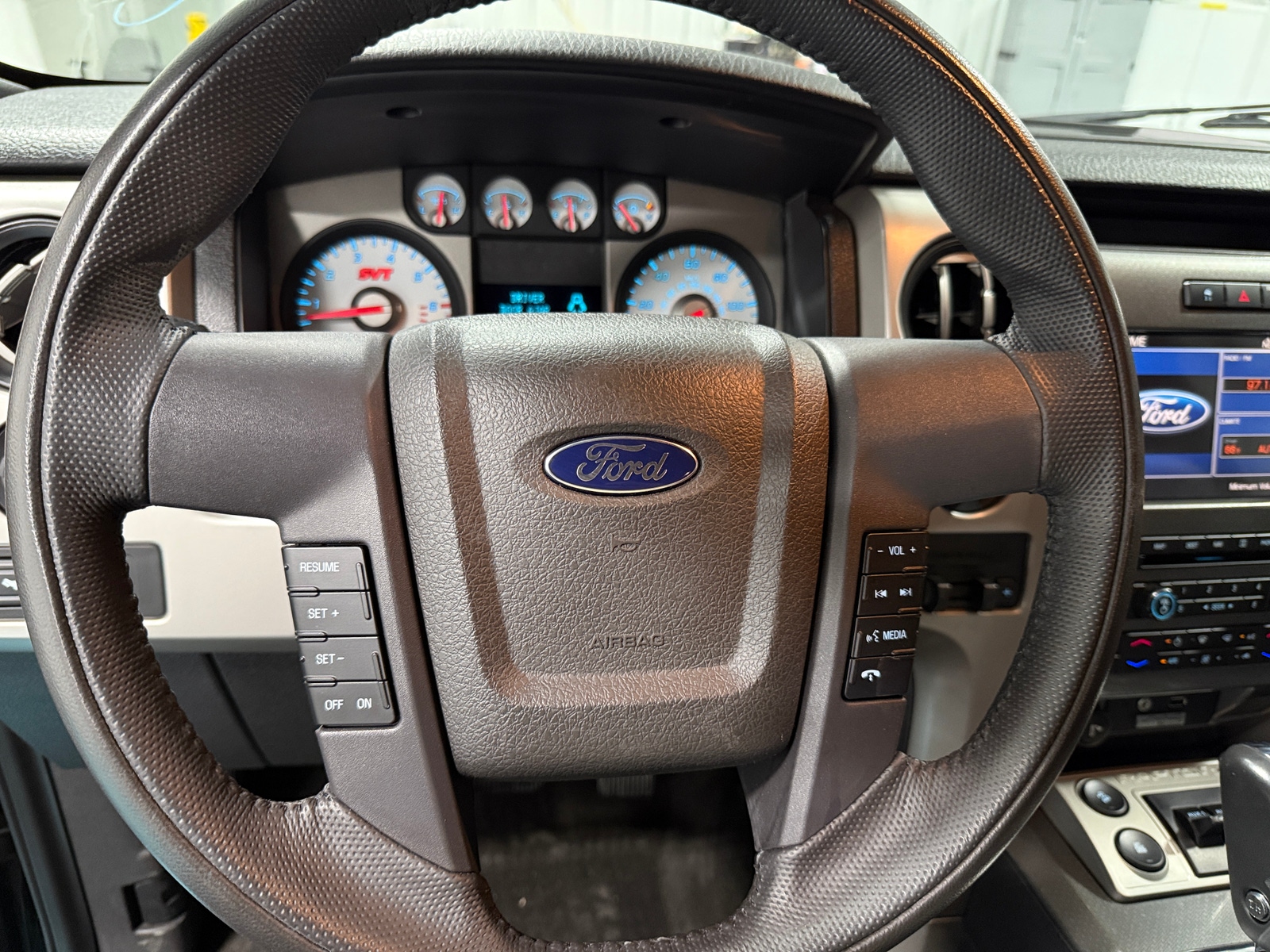 Thumbnail: 2010 Ford Econoline - 5