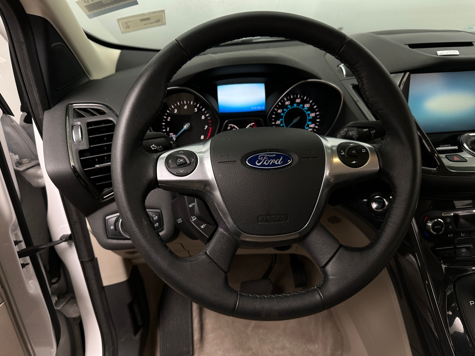 Thumbnail: 2015 Ford Escape - 4