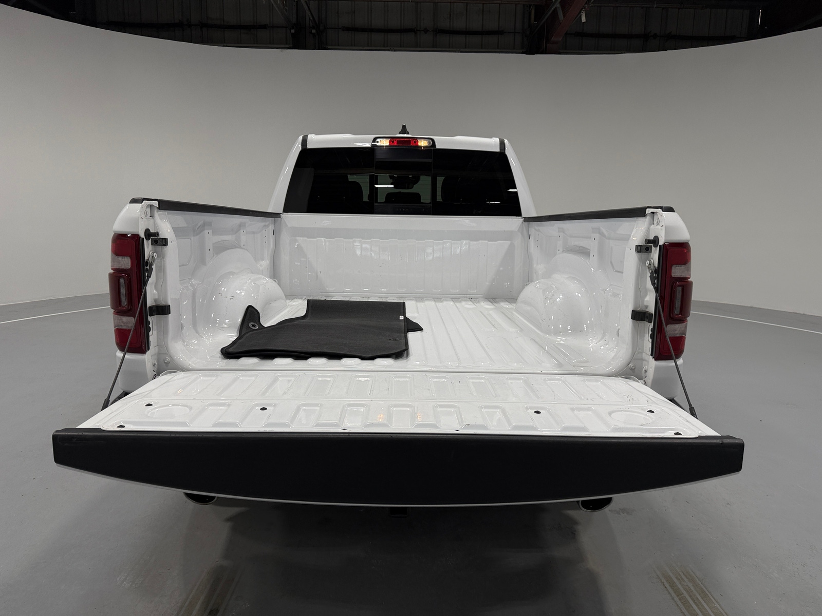 Thumbnail: 2023 RAM 1500 - 6