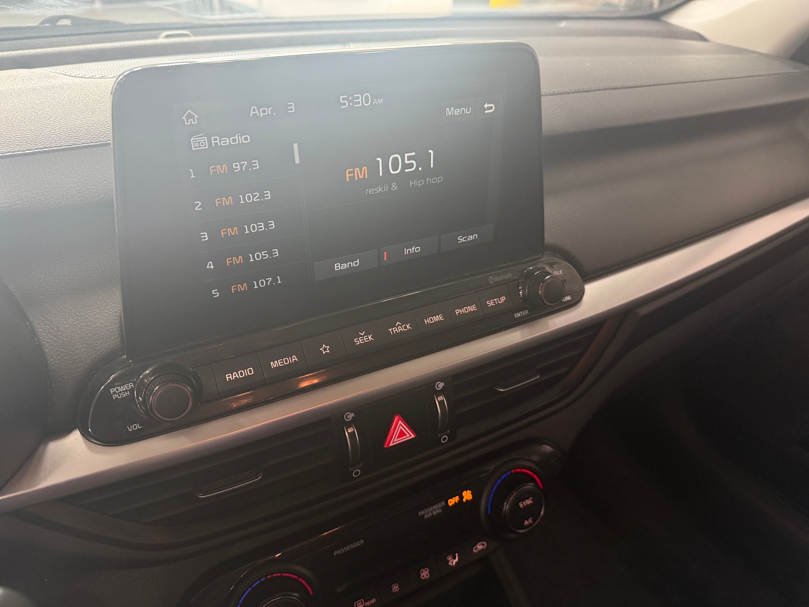 Thumbnail: 2019 Kia Forte - 4