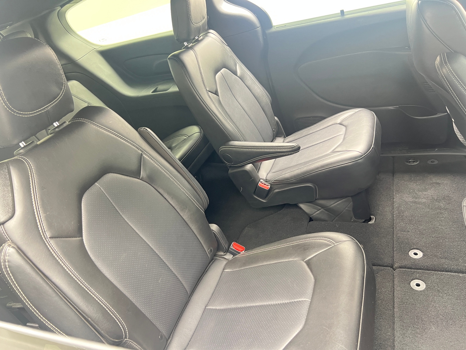 Thumbnail: 2025 Chrysler Pacifica - 5