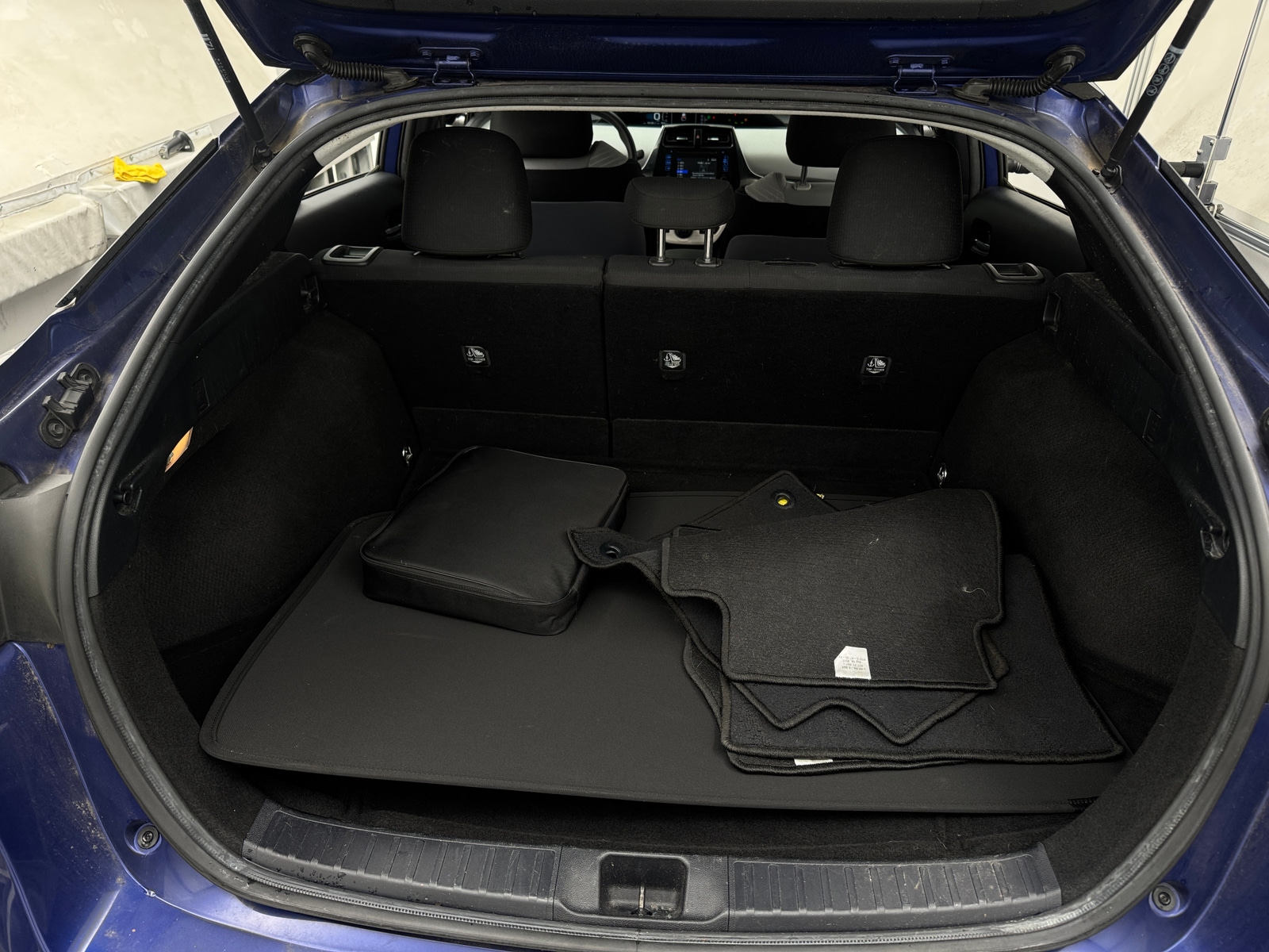 Thumbnail: 2017 Toyota Prius - 7