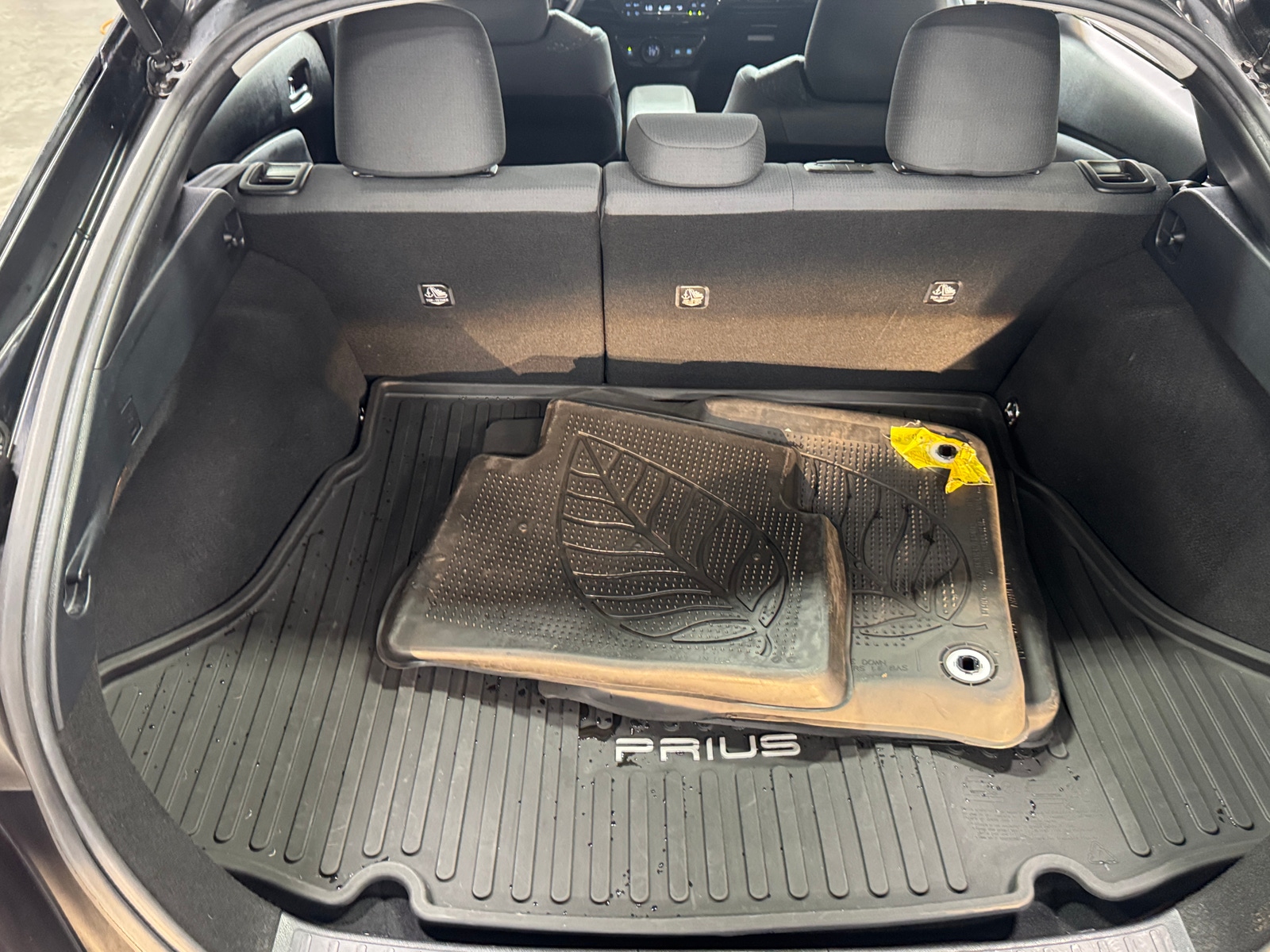 Thumbnail: 2016 Toyota Prius - 7