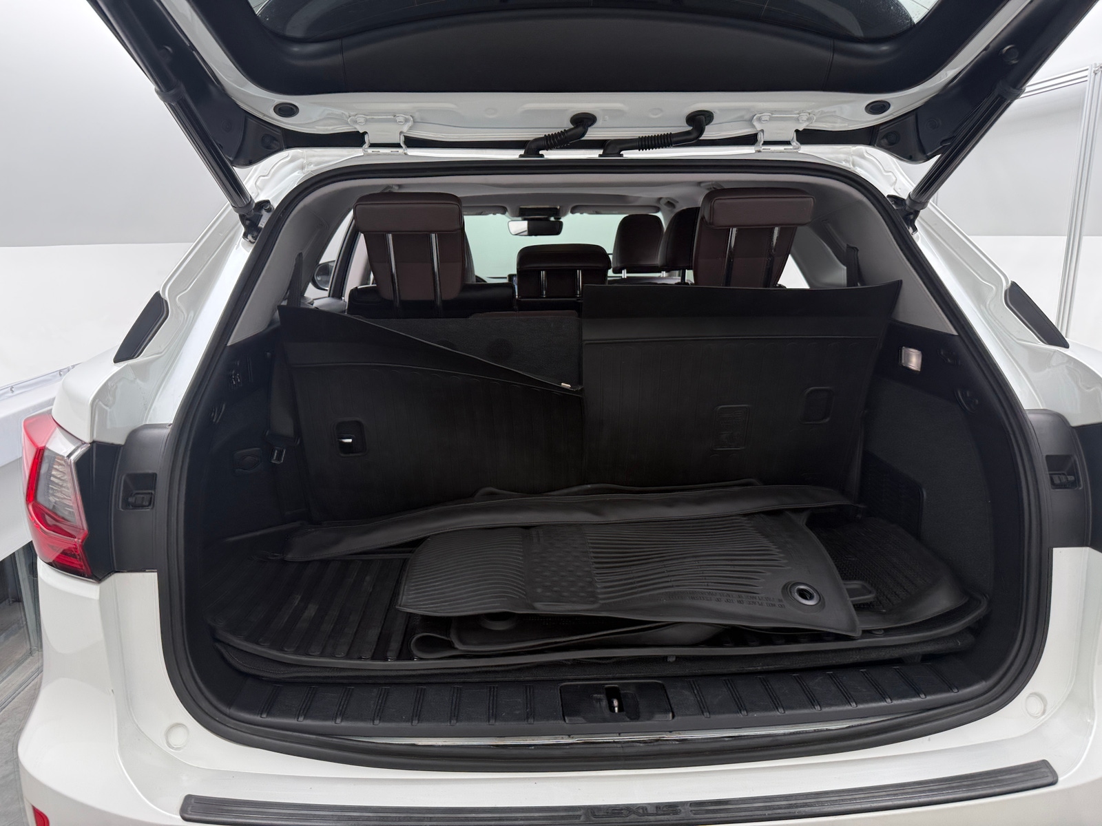 Thumbnail: 2019 Lexus RX - 6