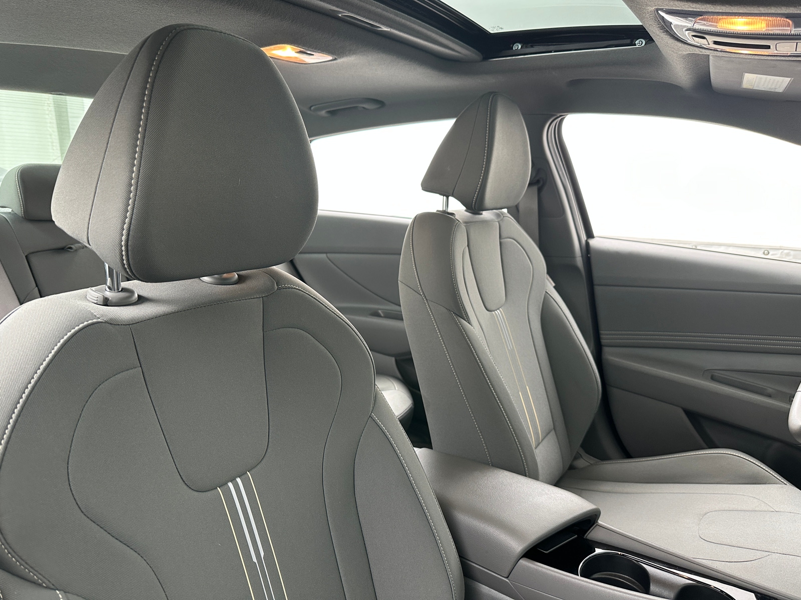 Thumbnail: 2025 Hyundai Elantra - 2