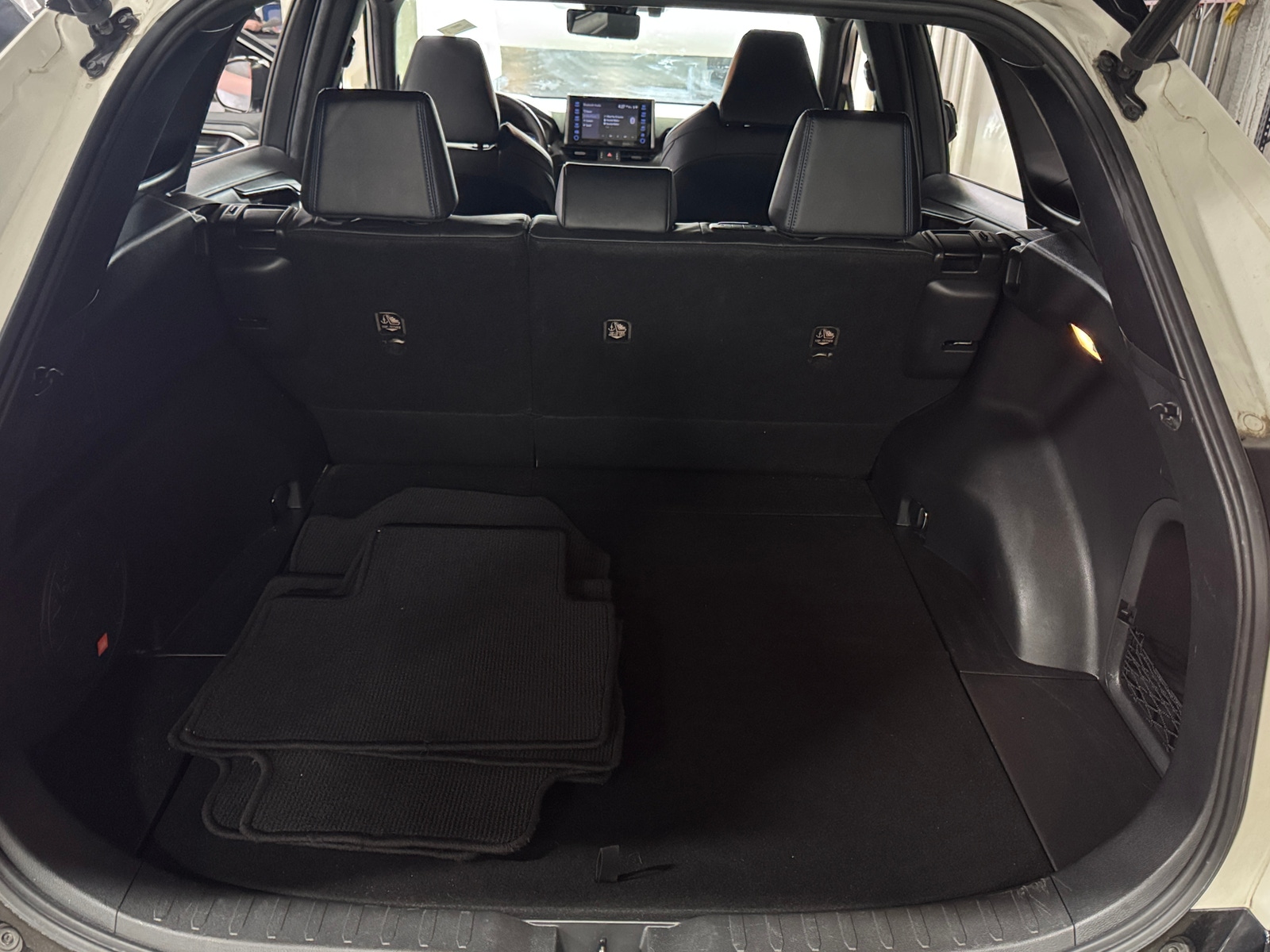 Thumbnail: 2019 Toyota RAV4 - 6