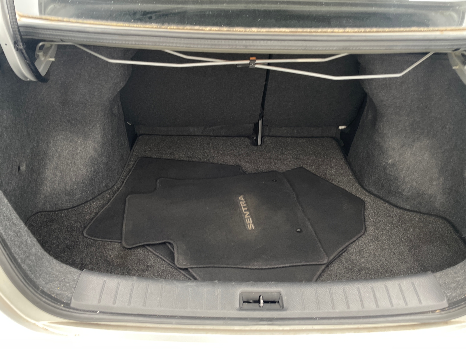 Thumbnail: 2019 Nissan Sentra - 7