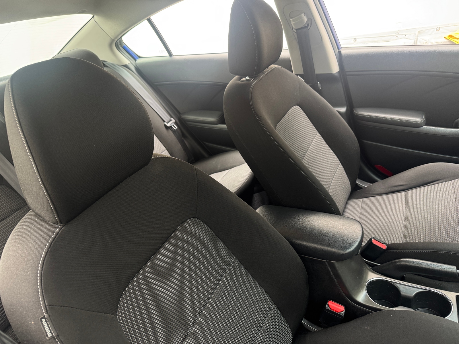 Thumbnail: 2017 Kia Forte - 2