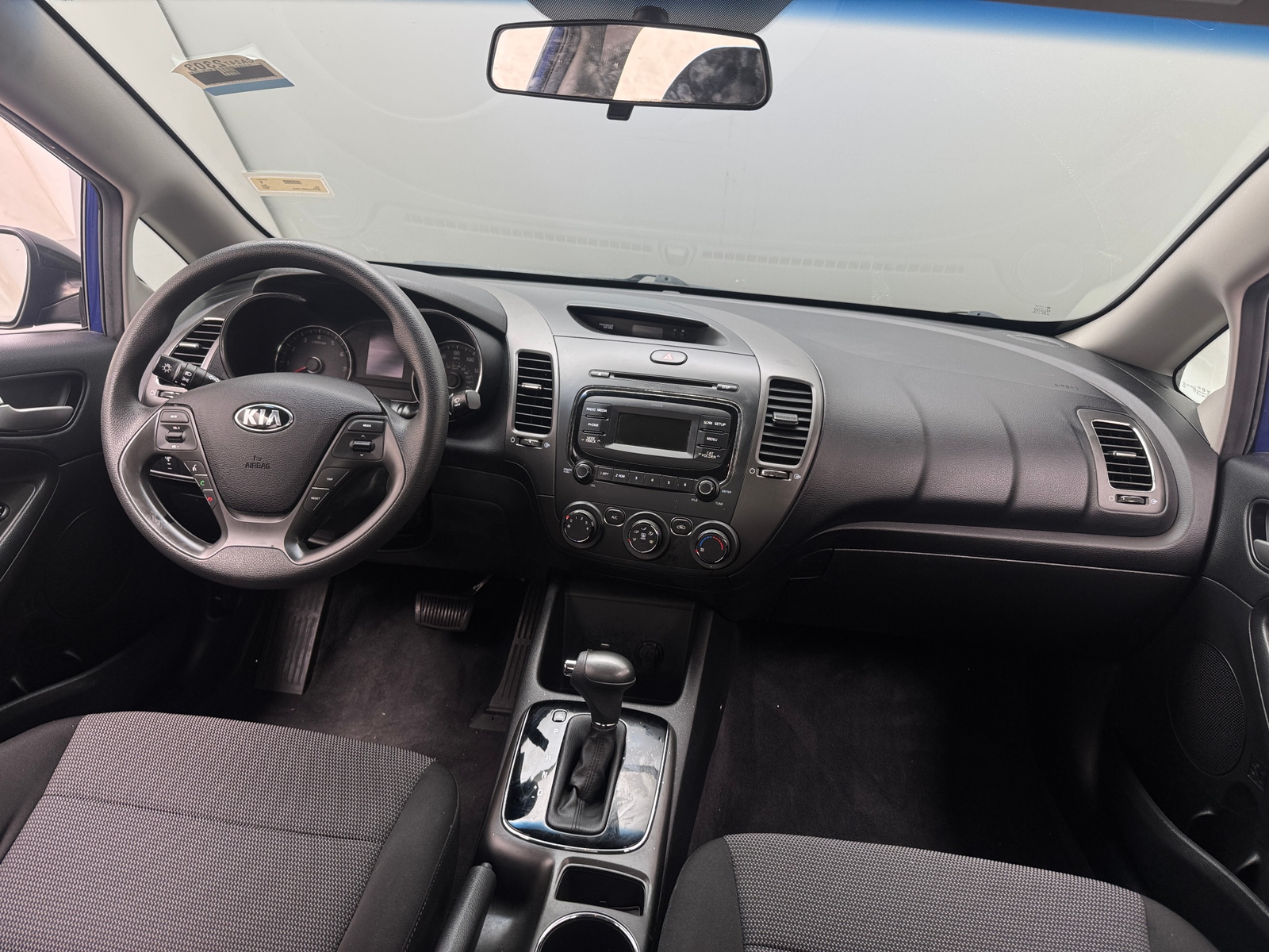 Thumbnail: 2017 Kia Forte - 3