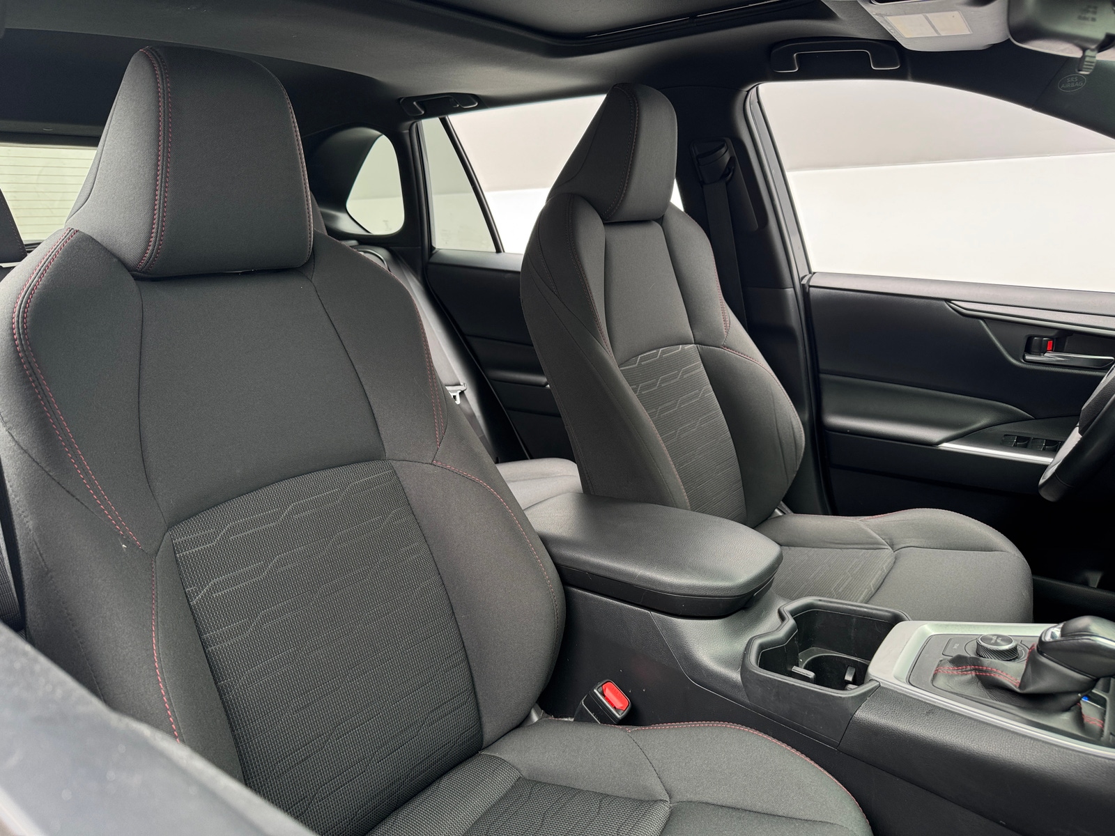 Thumbnail: 2022 Toyota RAV4 - 2