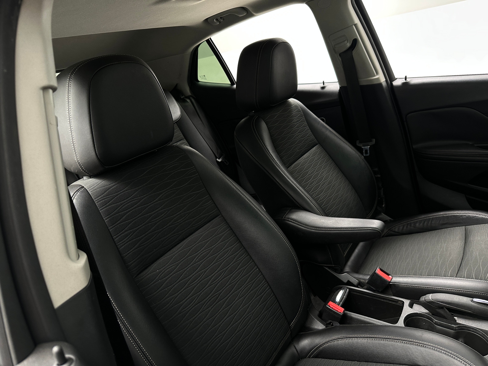 Thumbnail: 2015 Buick Encore - 2