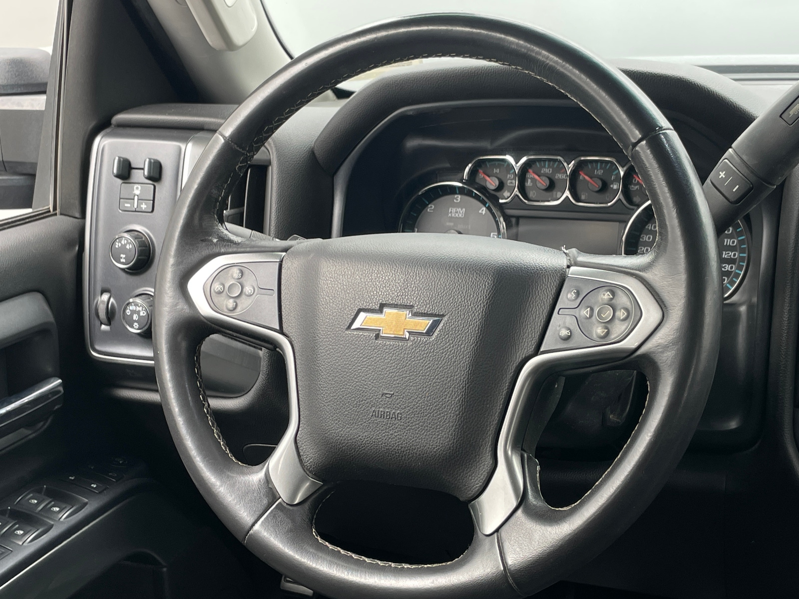 Thumbnail: 2016 Chevrolet Silverado 2500 - 5