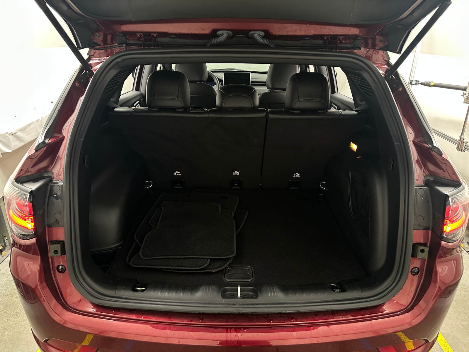 Thumbnail: 2022 Jeep Compass - 6