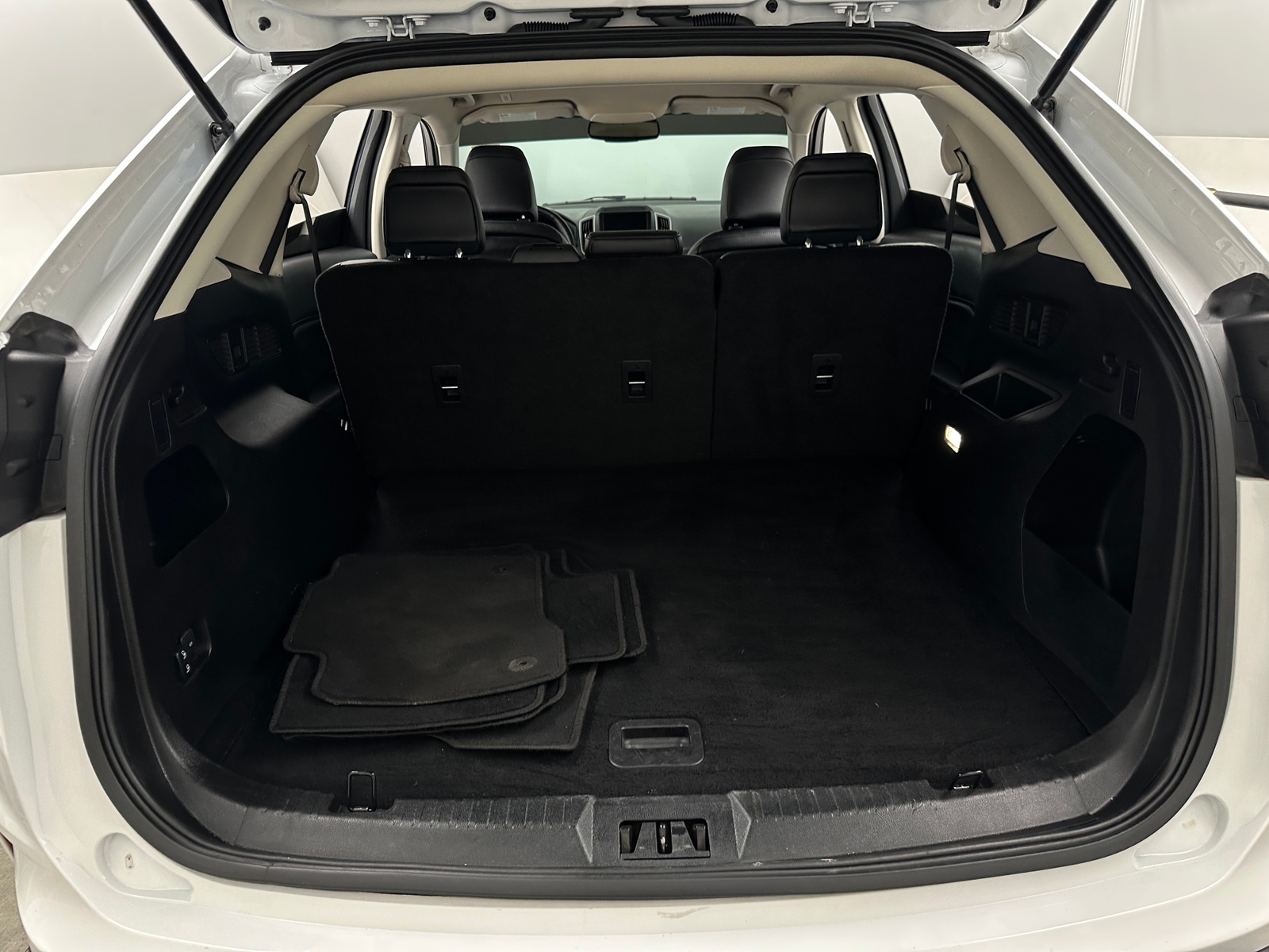 Thumbnail: 2024 Ford Edge - 6