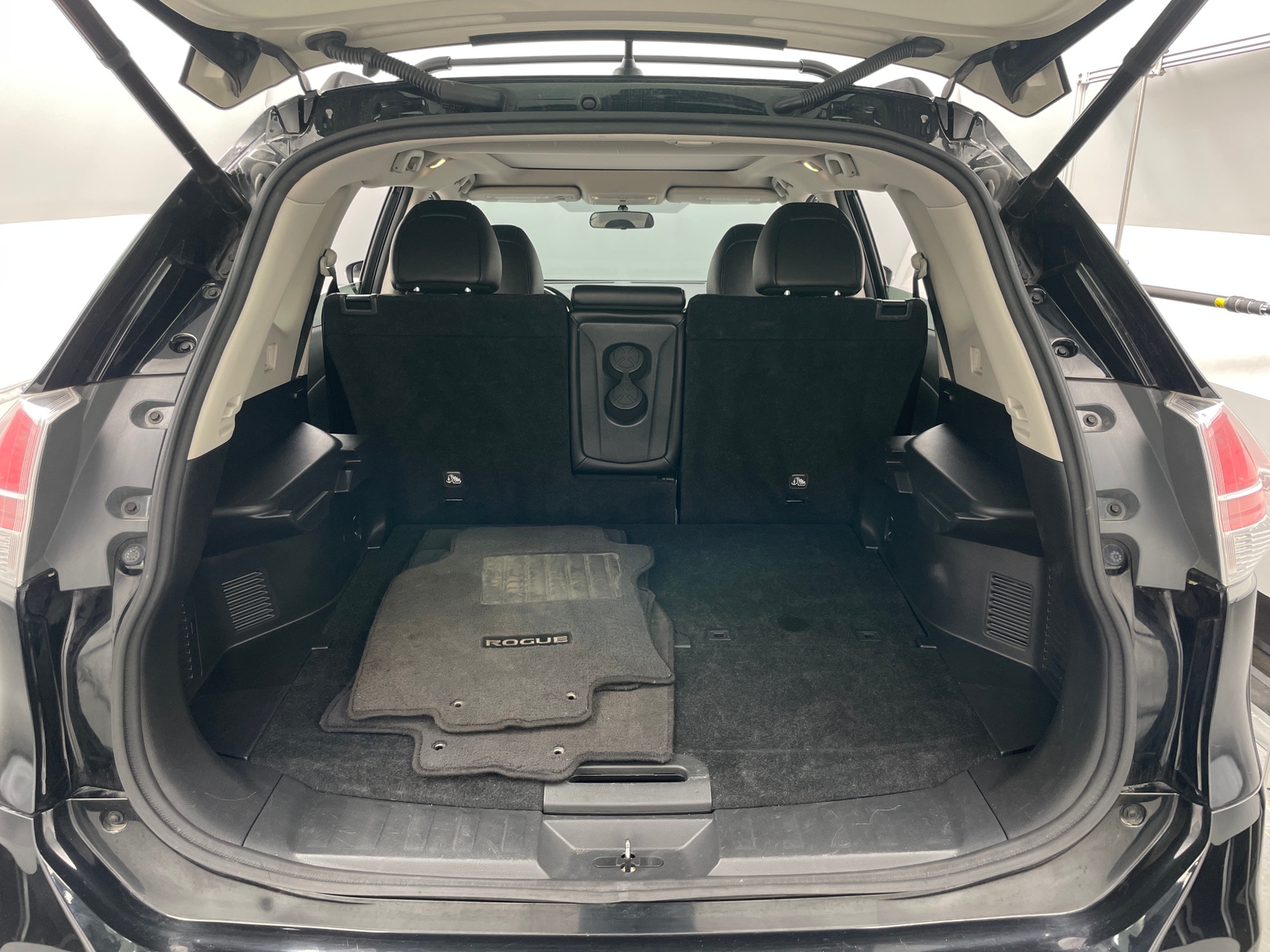 Thumbnail: 2016 Nissan Rogue - 7