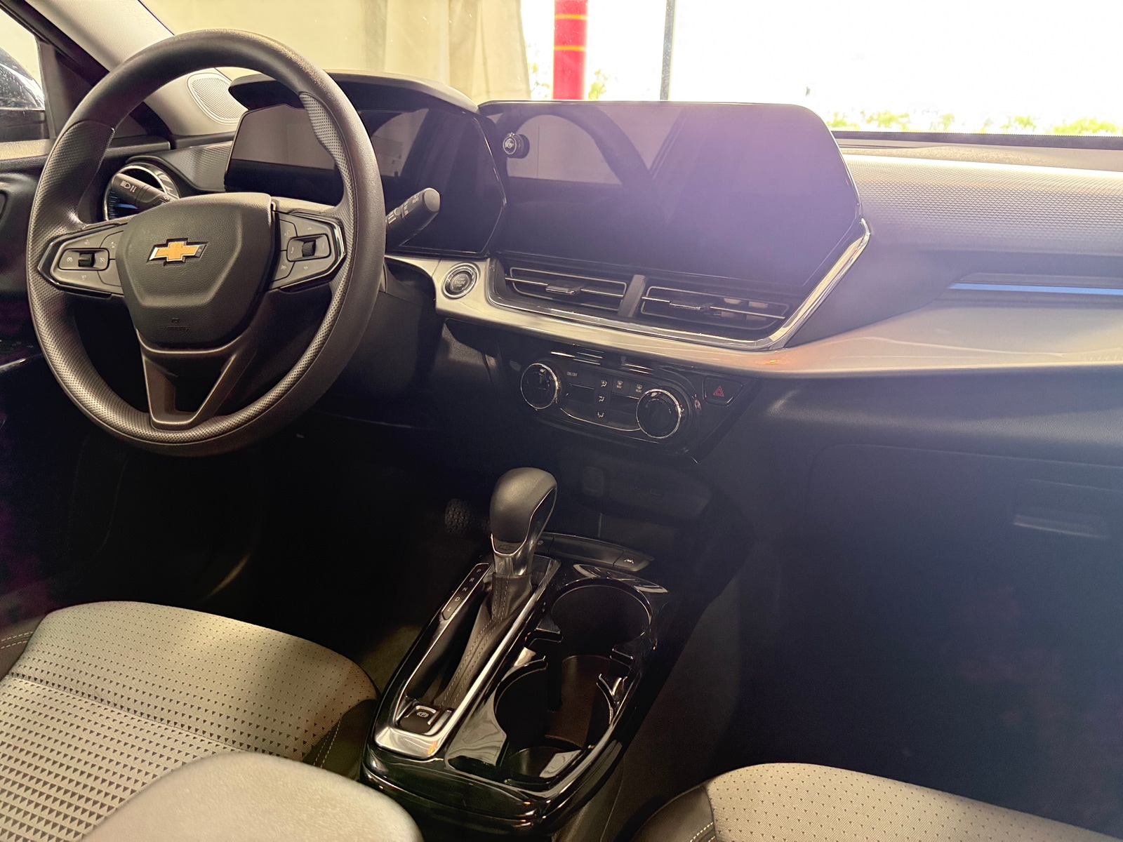 Thumbnail: 2025 Chevrolet Trax - 4