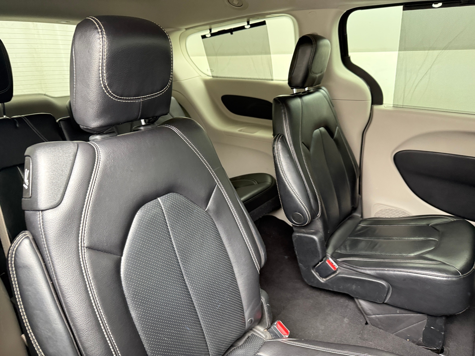 Thumbnail: 2022 Chrysler Pacifica - 5