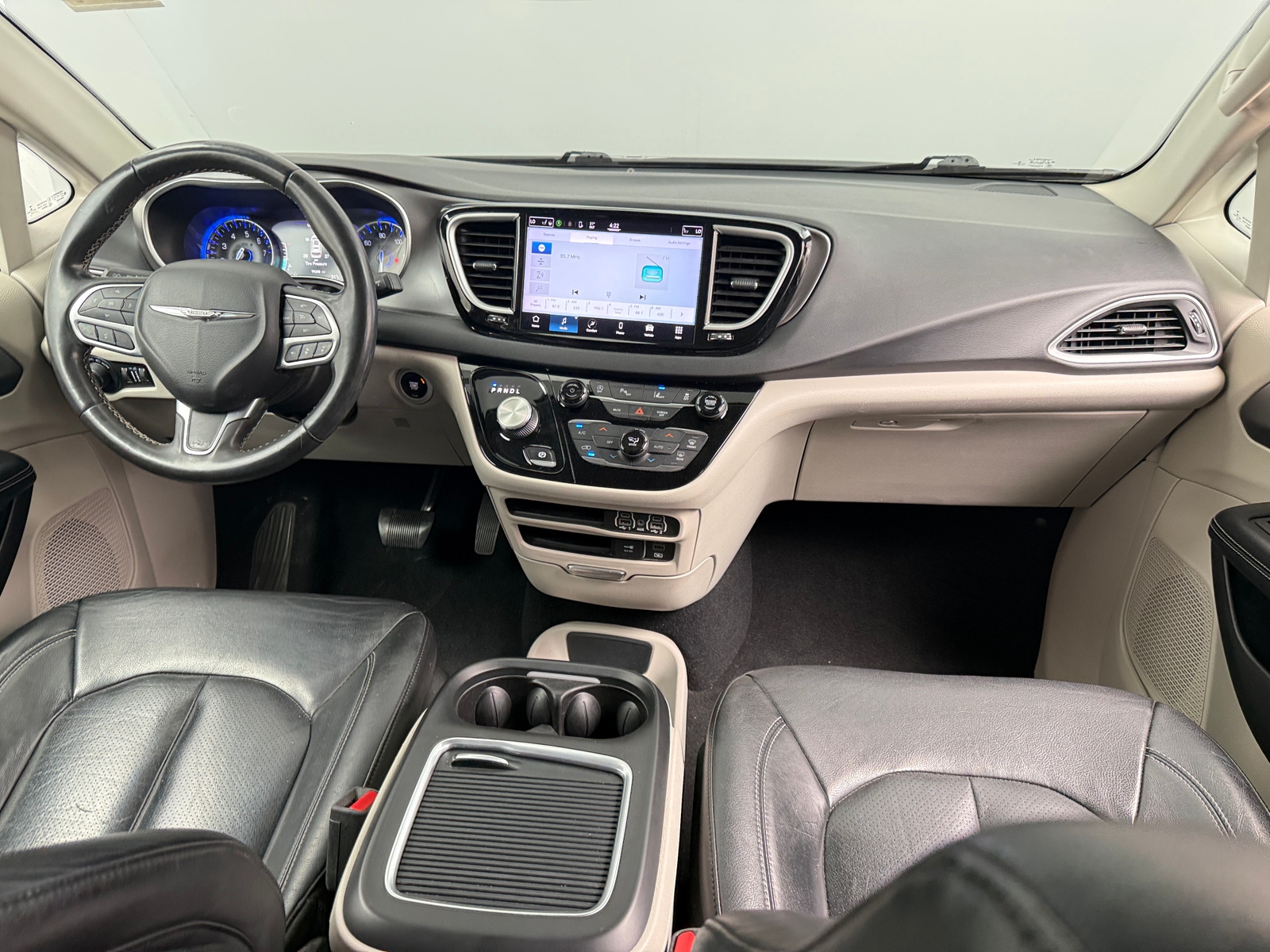 Thumbnail: 2022 Chrysler Pacifica - 2