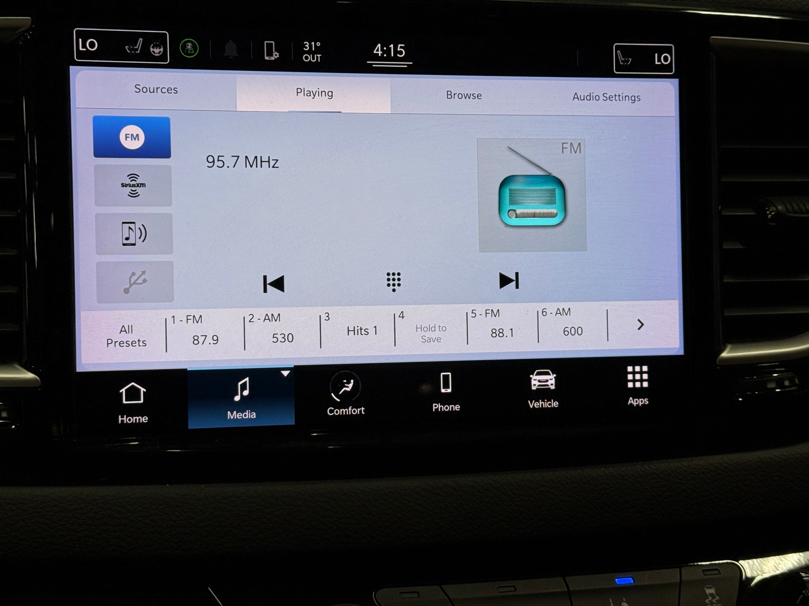 Thumbnail: 2022 Chrysler Pacifica - 3