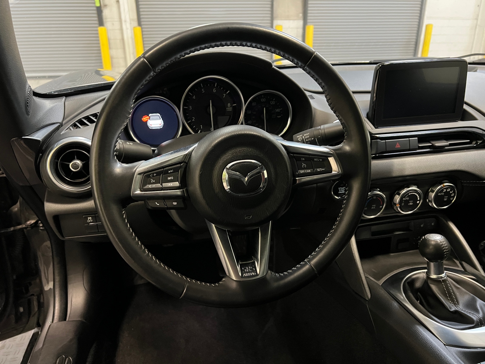 Thumbnail: 2021 Mazda MX-5 Miata - 4