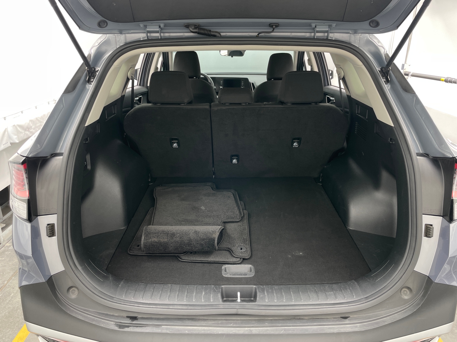 Thumbnail: 2025 Kia Sportage - 7