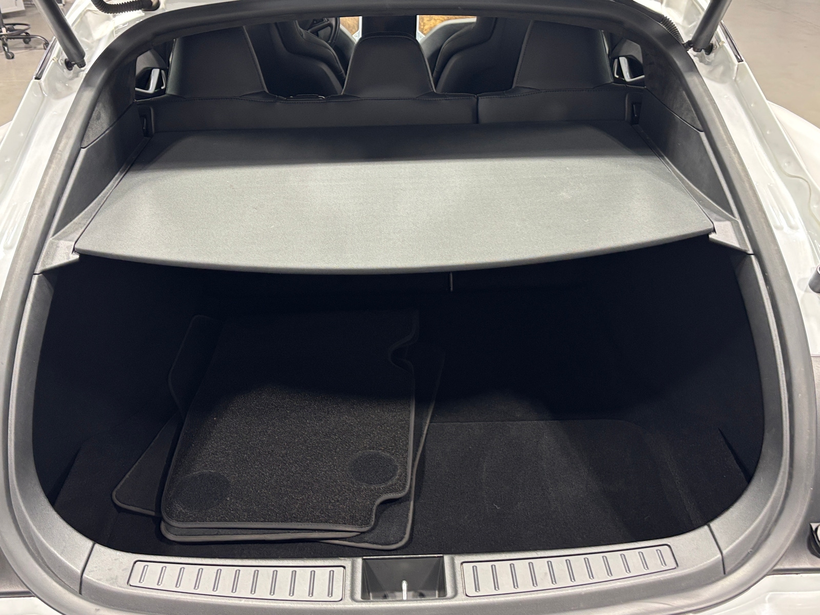 Thumbnail: 2016 Tesla Model S - 6