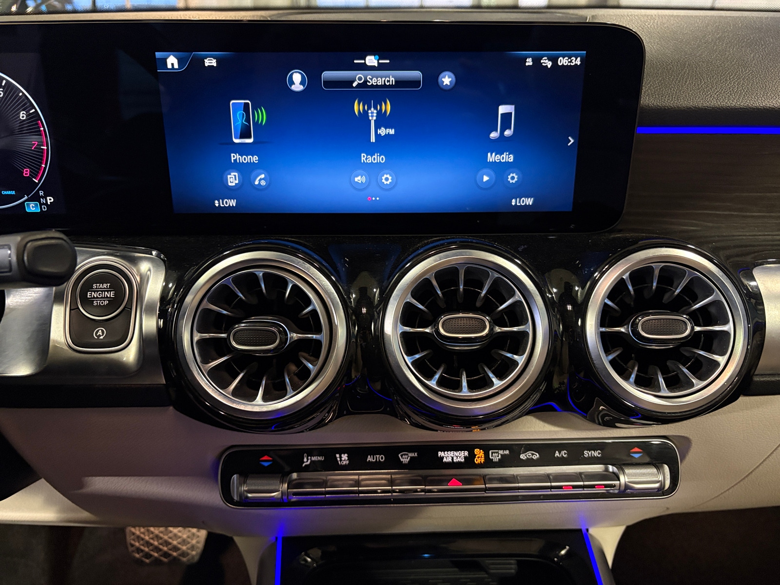 Thumbnail: 2025 Mercedes-Benz GLB - 3