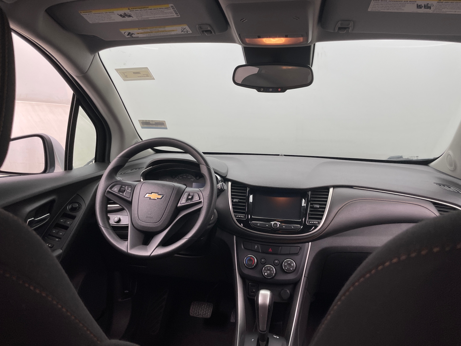 Thumbnail: 2017 Chevrolet Trax - 3