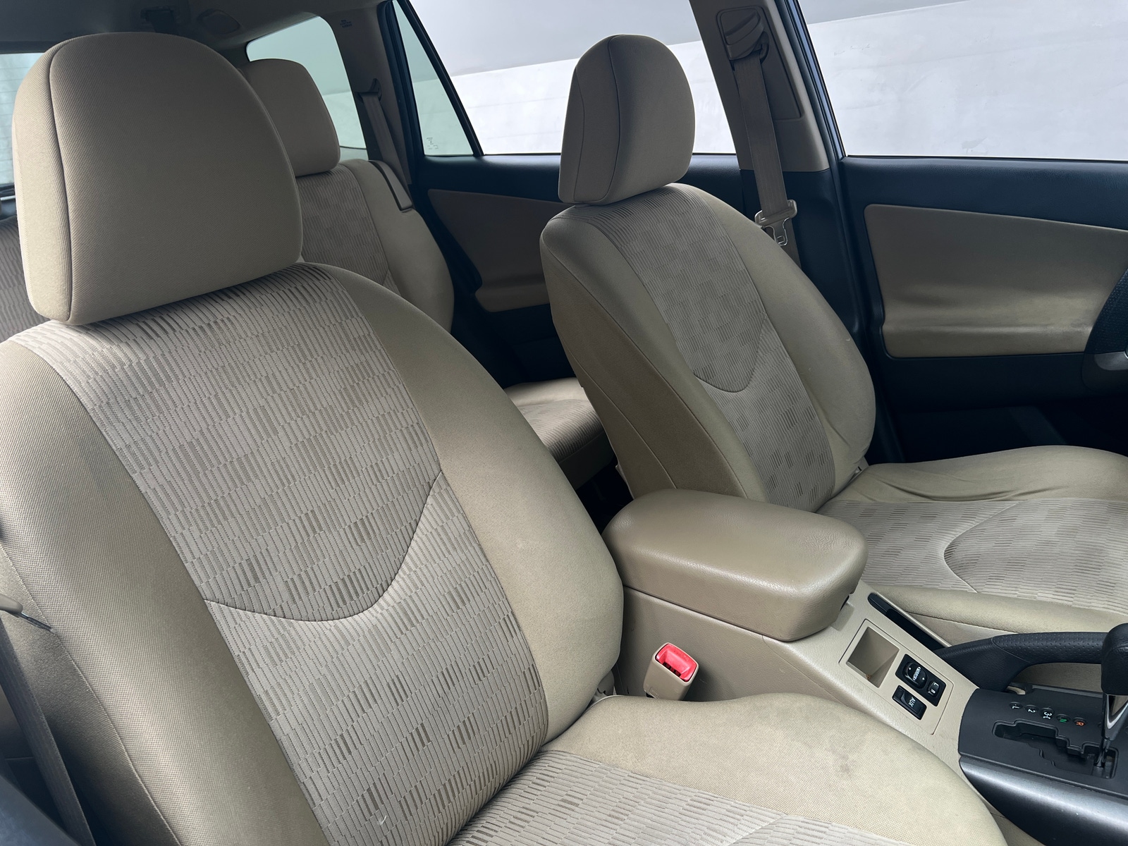 Thumbnail: 2011 Toyota RAV4 - 2