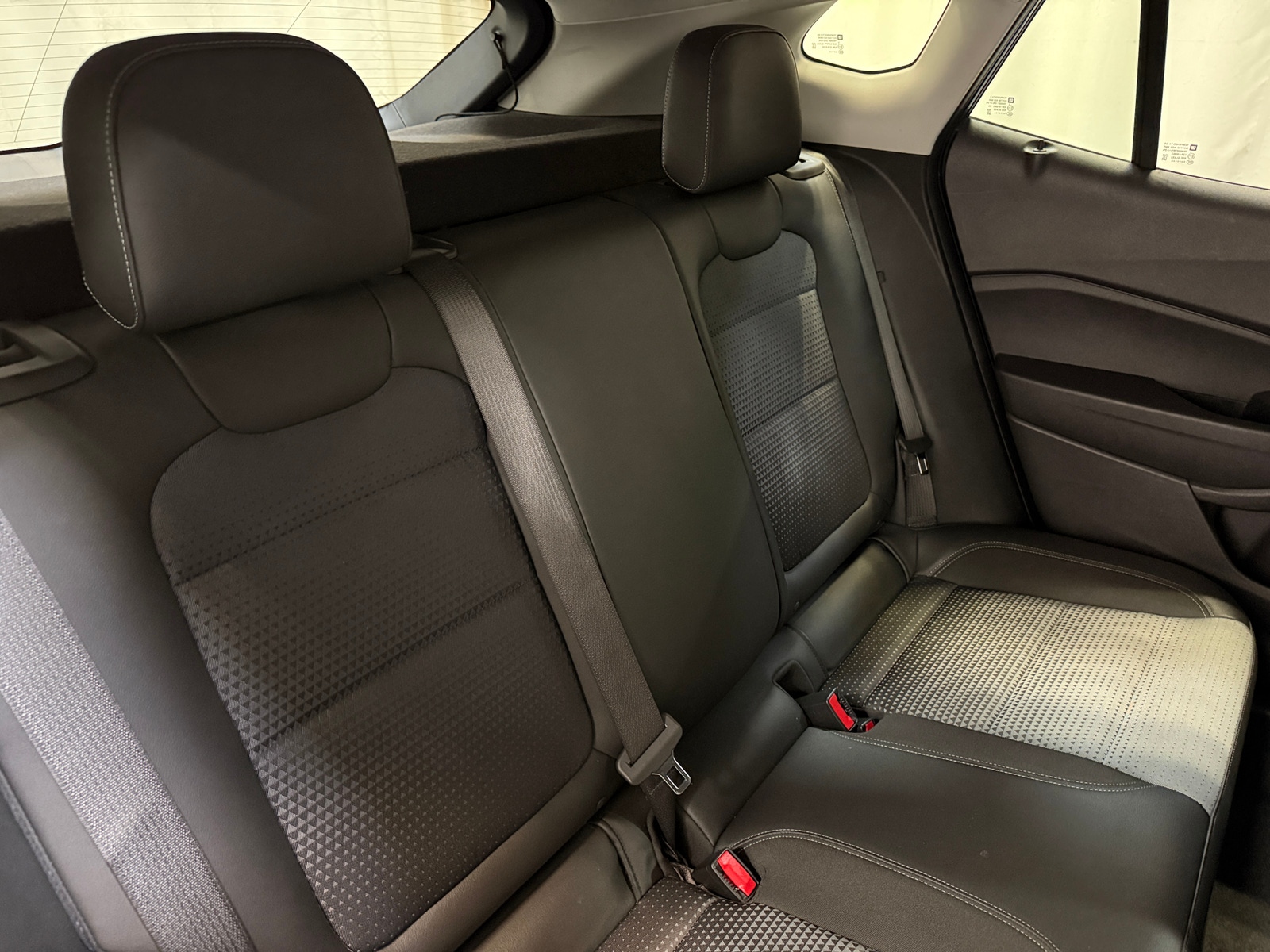 Thumbnail: 2025 Chevrolet Trax - 6