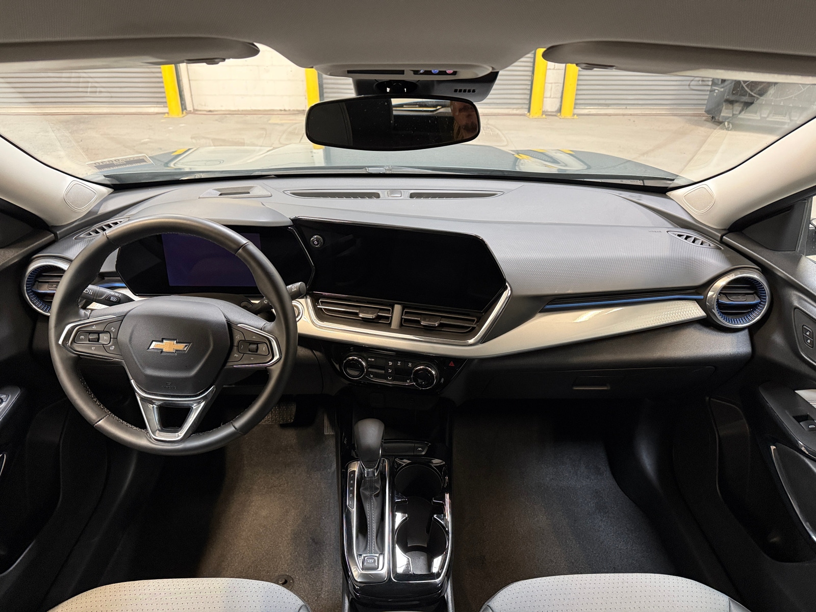 Thumbnail: 2025 Chevrolet Trax - 3