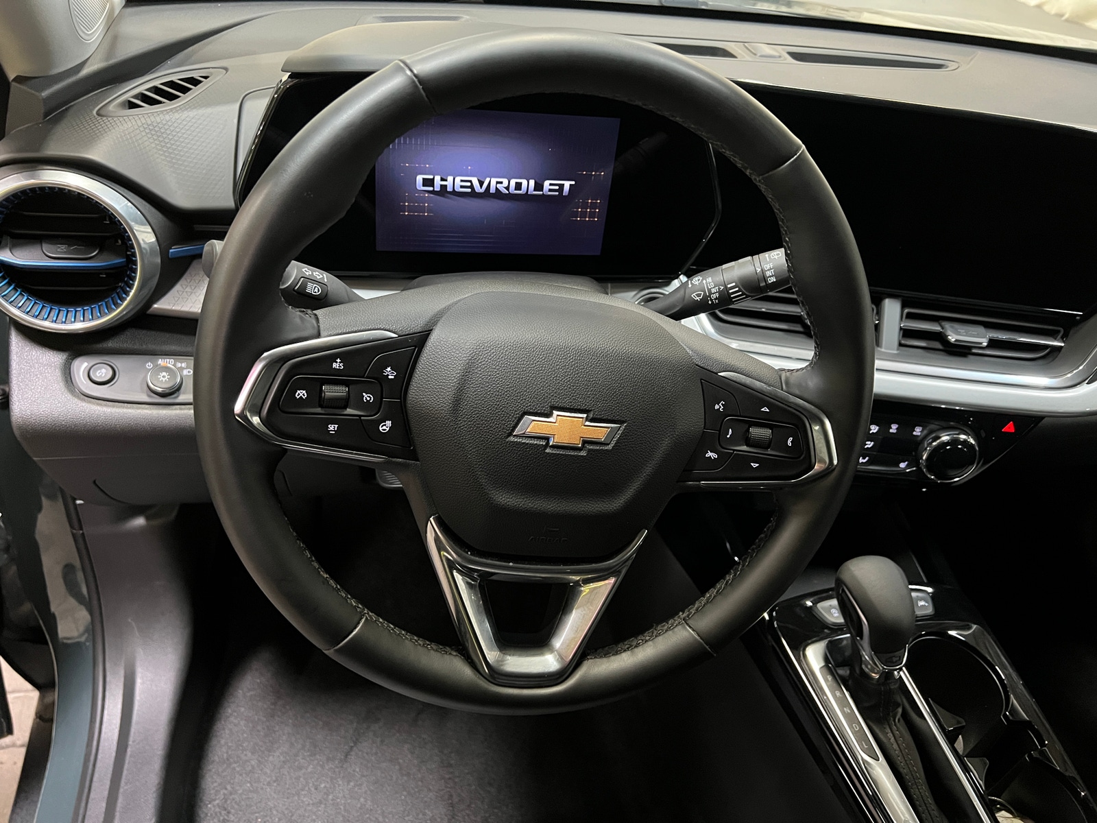 Thumbnail: 2025 Chevrolet Trax - 5