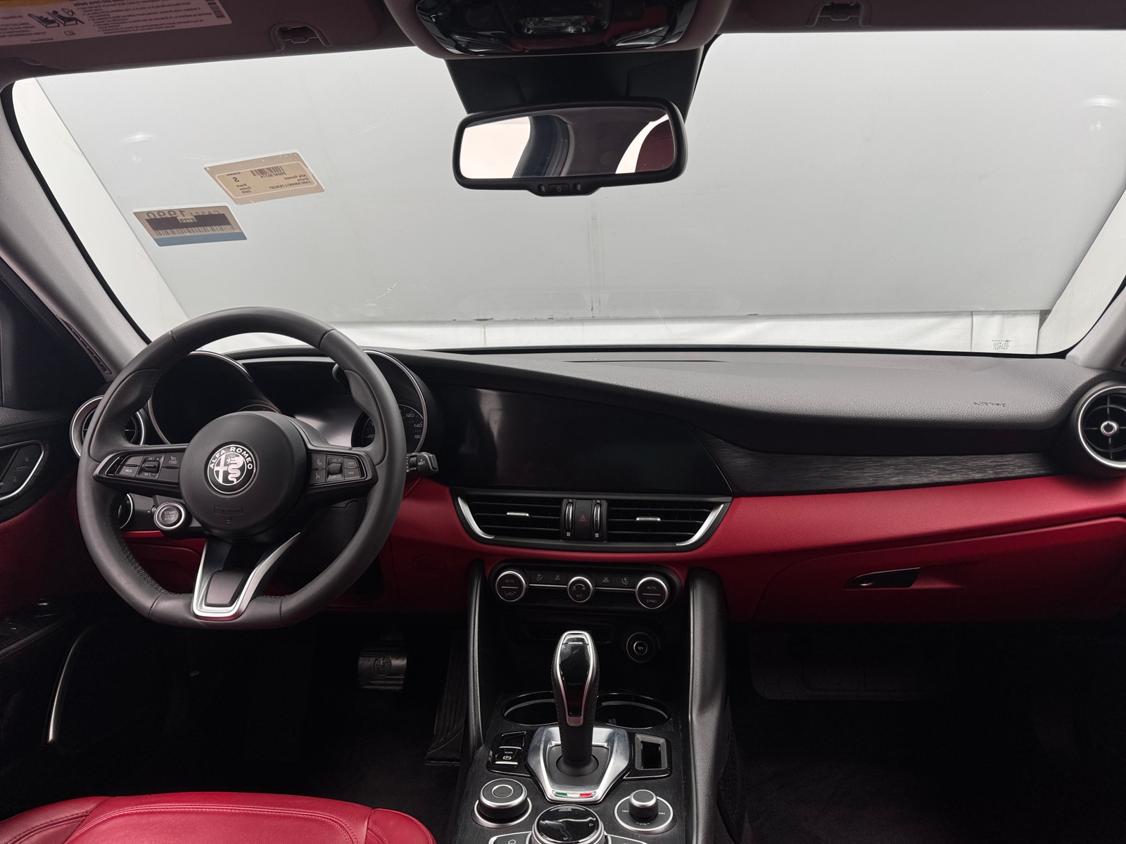 Thumbnail: 2020 Alfa Romeo Giulia - 2