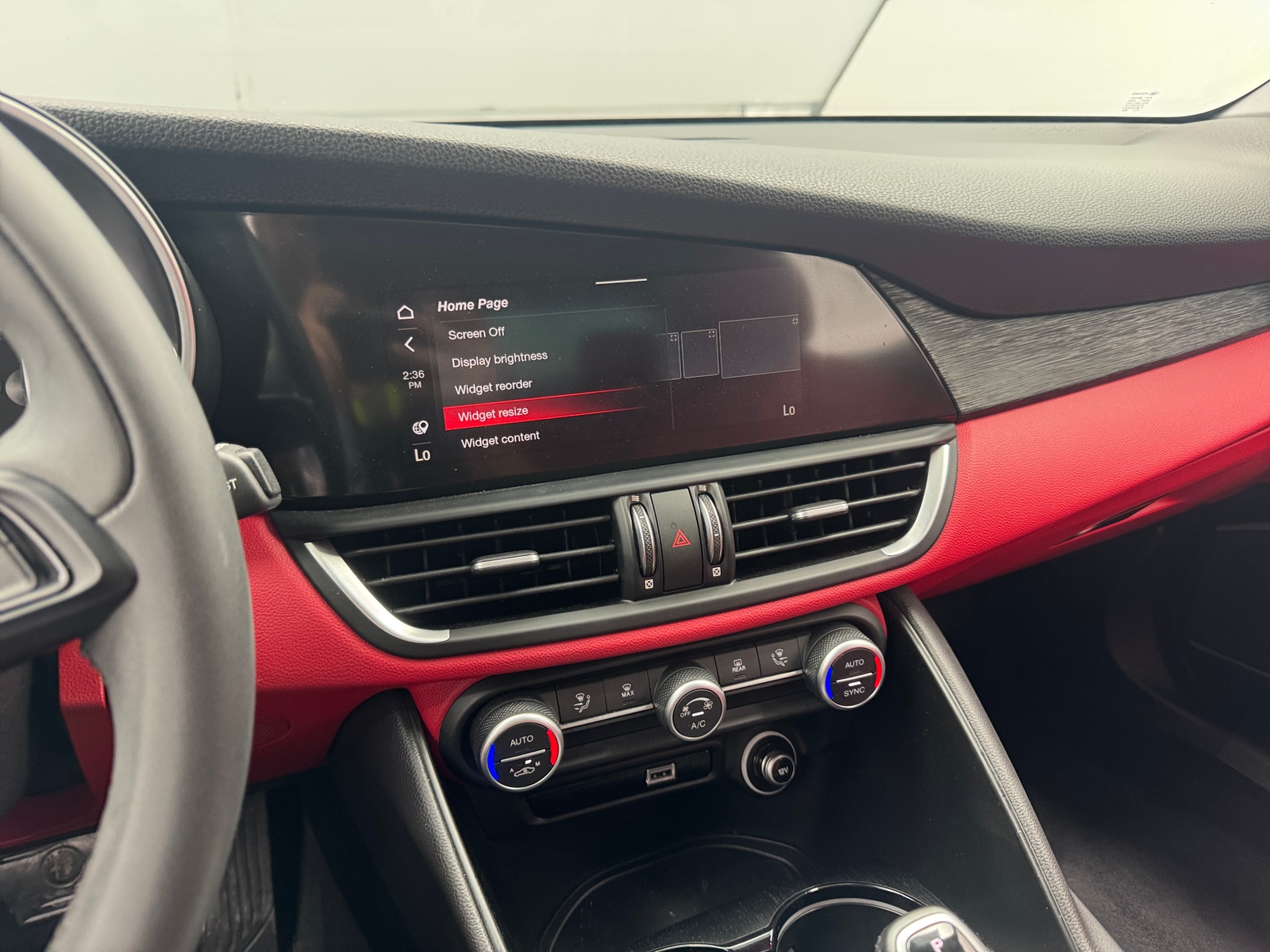 Thumbnail: 2020 Alfa Romeo Giulia - 3