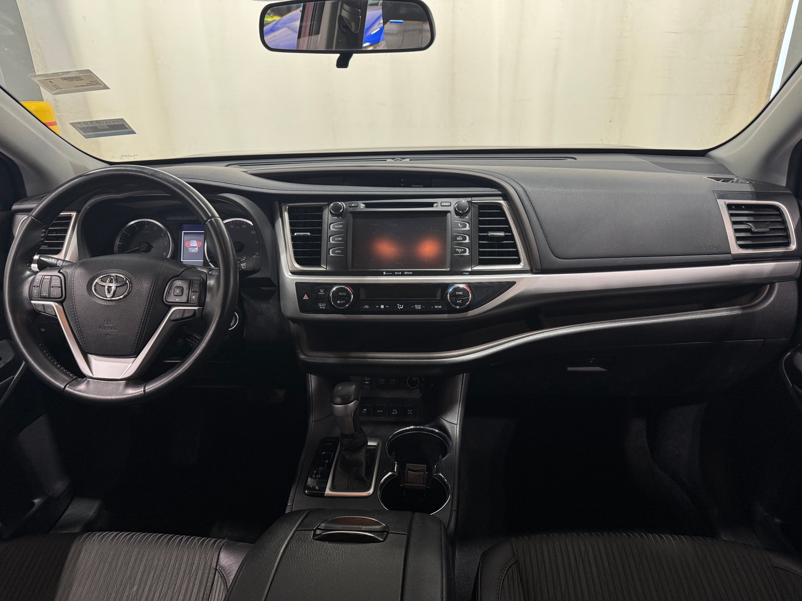 Thumbnail: 2018 Toyota Highlander - 3