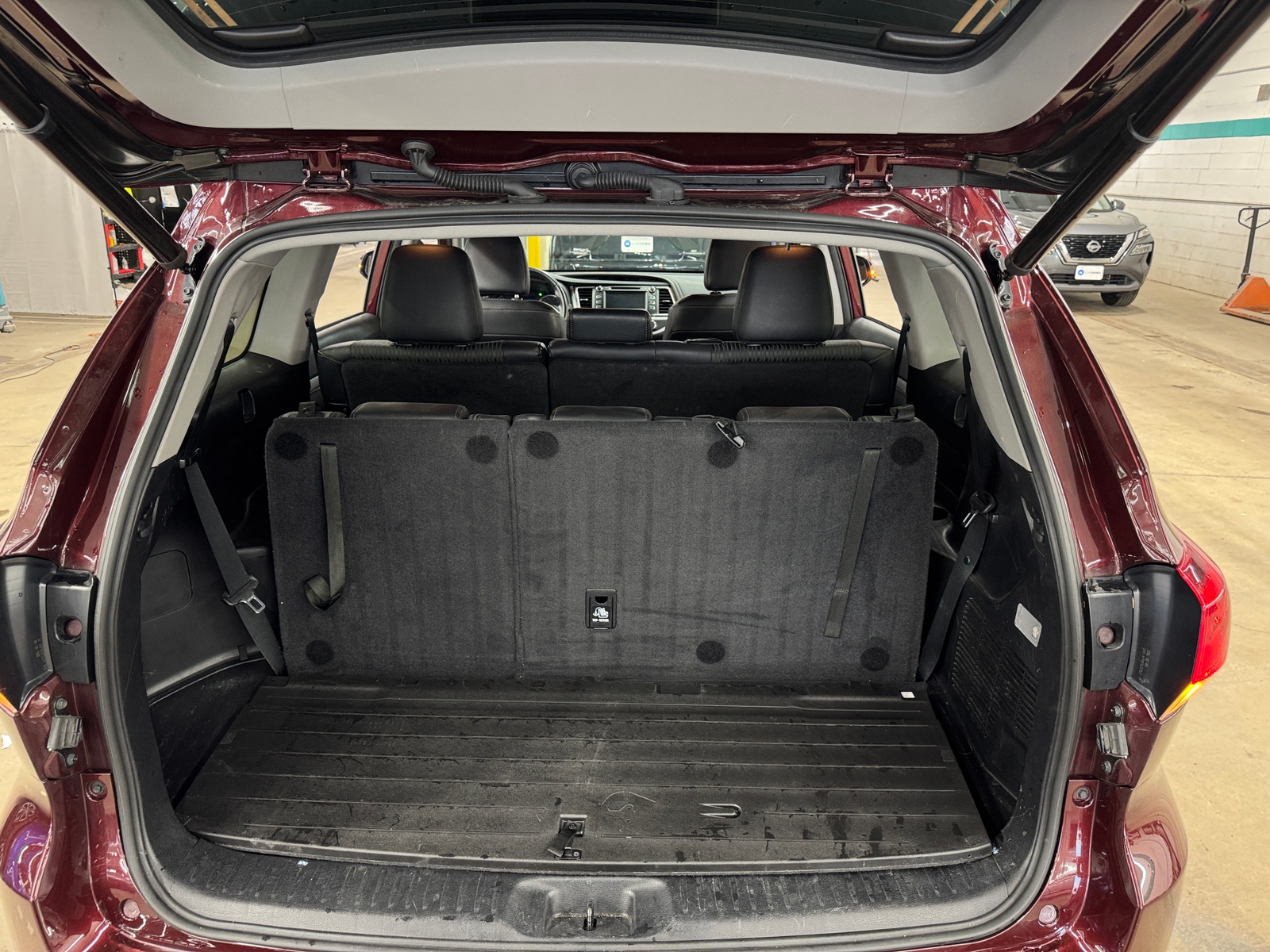 Thumbnail: 2018 Toyota Highlander - 7