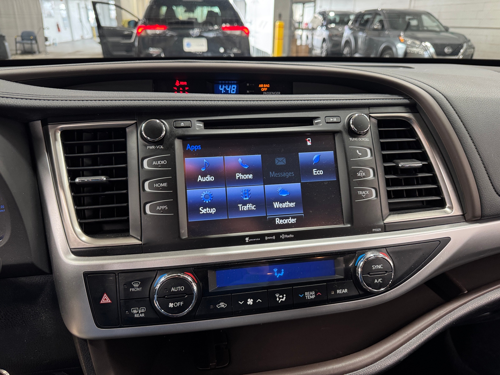 Thumbnail: 2018 Toyota Highlander - 4