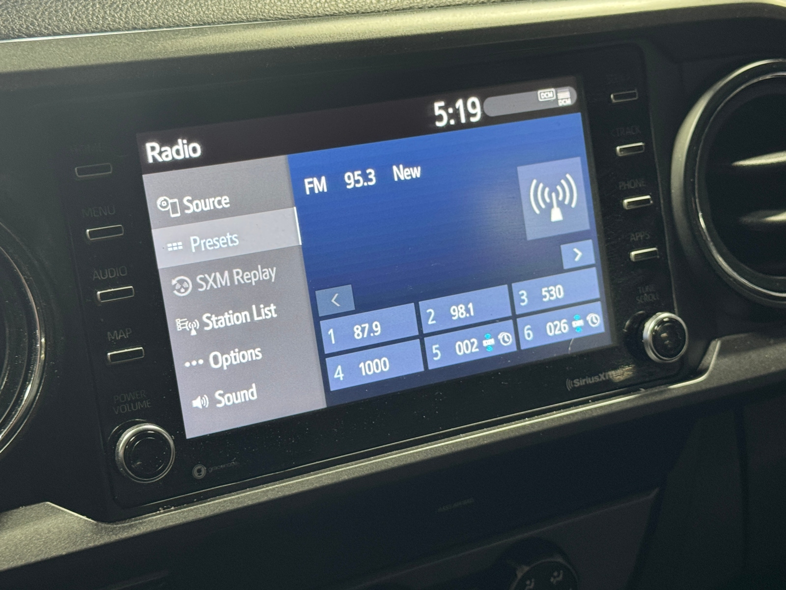 Thumbnail: 2020 Toyota Tacoma - 4