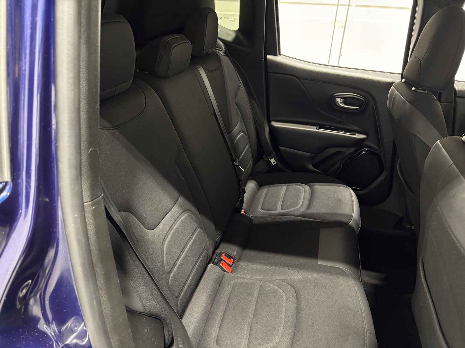 Thumbnail: 2017 Jeep Renegade - 6