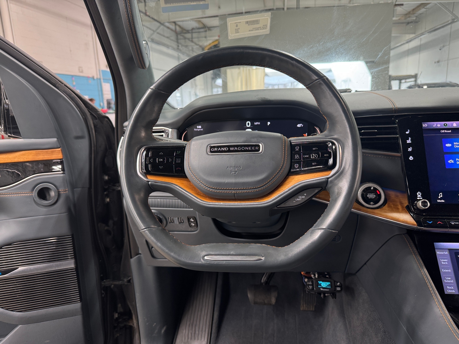 Thumbnail: 2022 Jeep Grand Wagoneer - 4