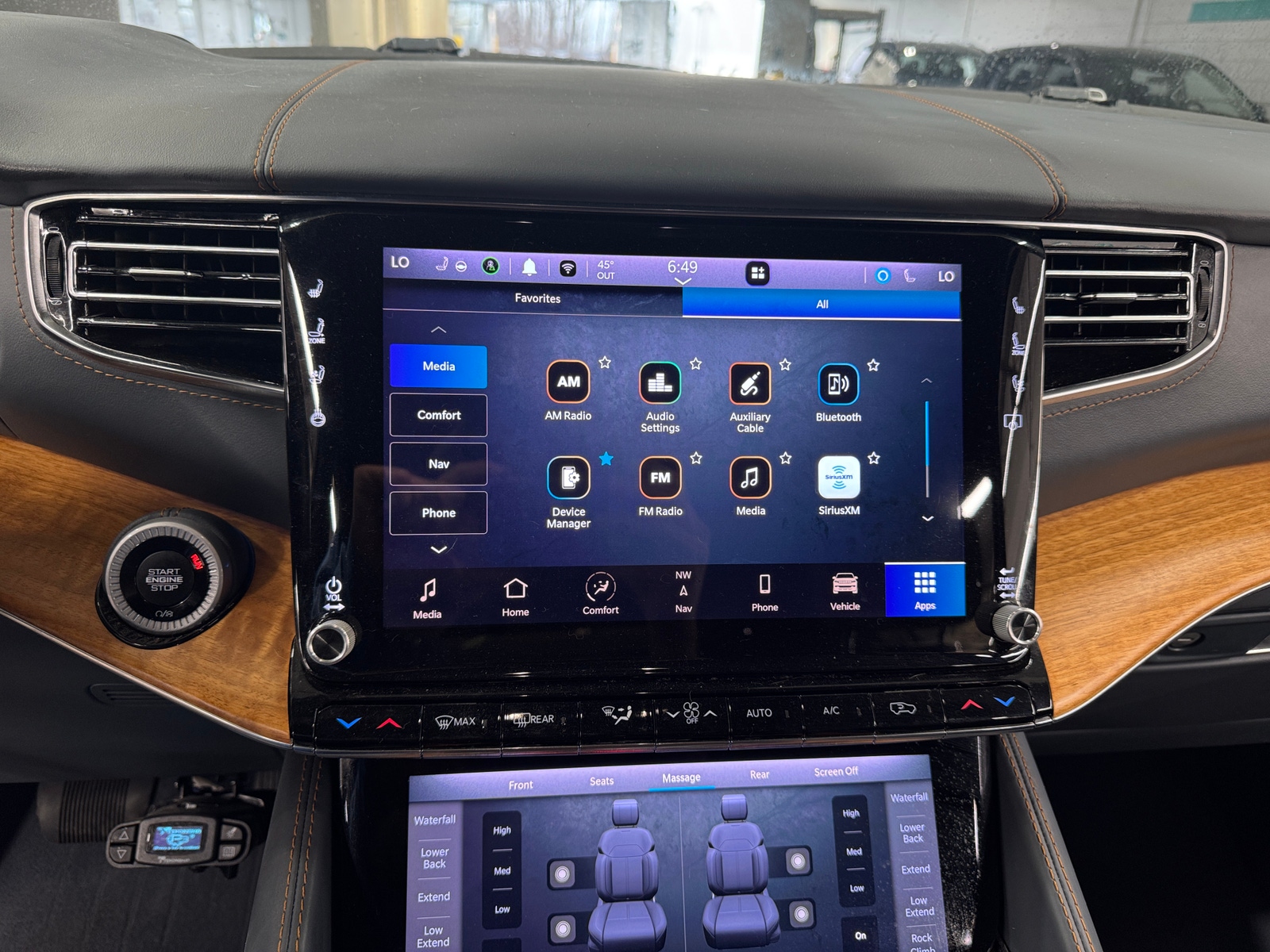 Thumbnail: 2022 Jeep Grand Wagoneer - 3