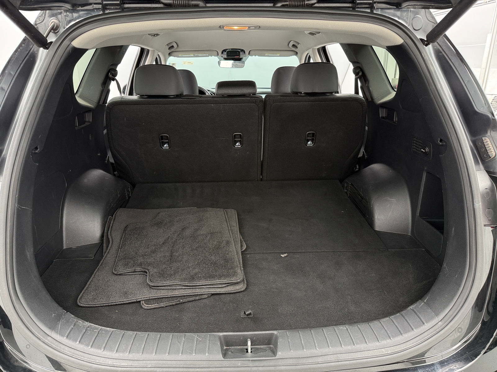 Thumbnail: 2023 Hyundai Santa Fe - 7