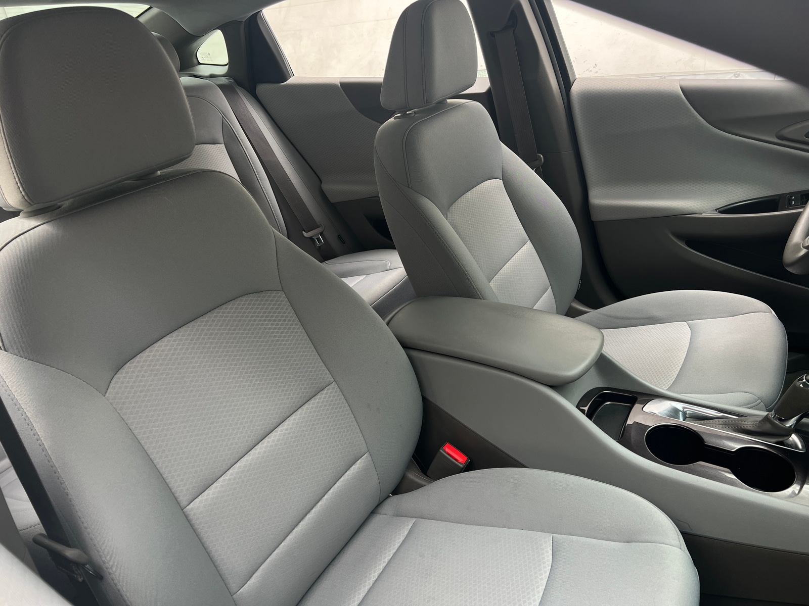 Thumbnail: 2017 Chevrolet Malibu - 2